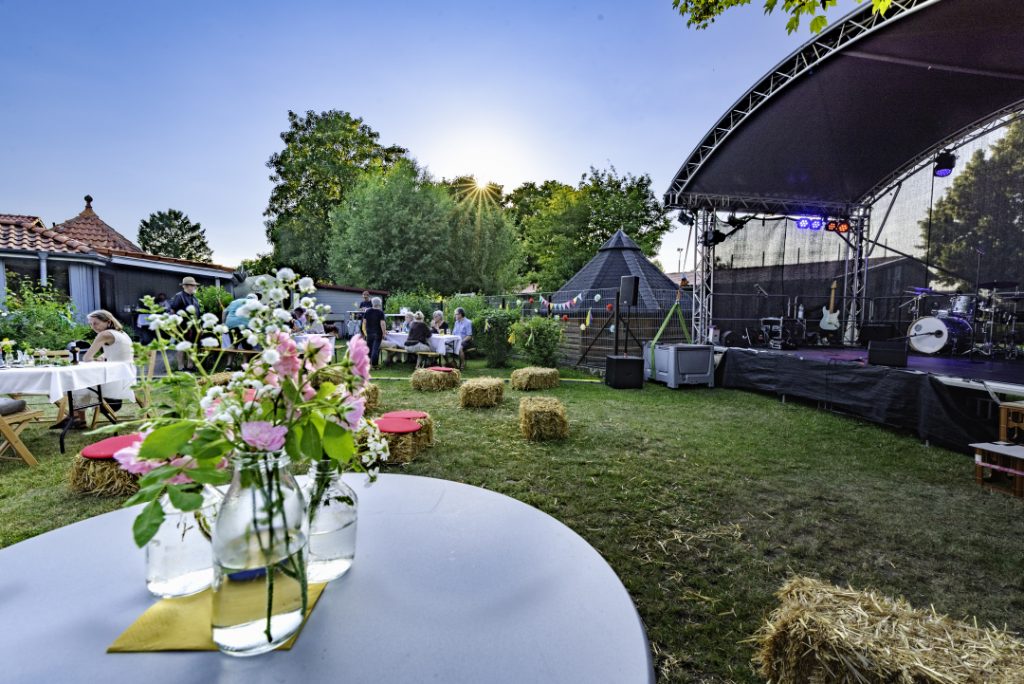 Mittsommerkonzert im Kulturbrunnen - 20.06.2026 - Tischdeko